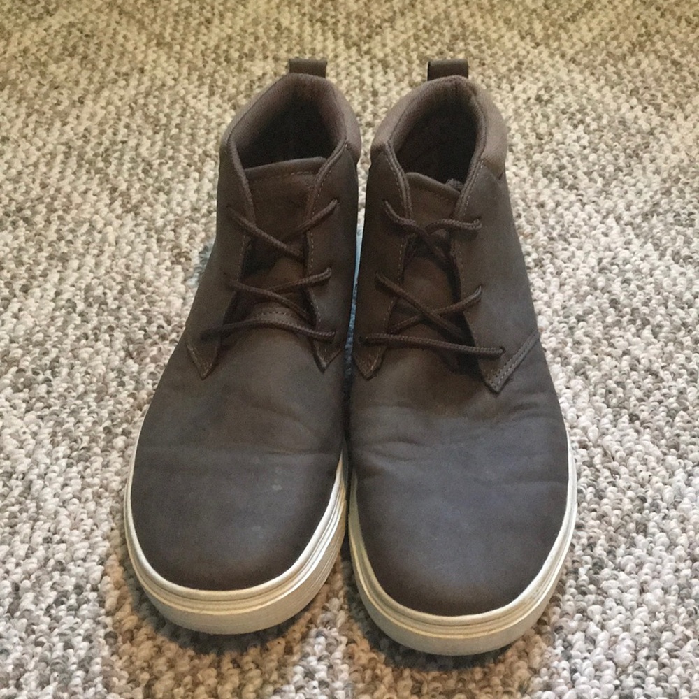 Perry Ellis high top sneaker